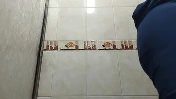 Kinky Public Bathroom Sex Tape with Katrina4deluxe & Pampammedallo - Amateur Big Ass Step Mom & Step Sister Fuck