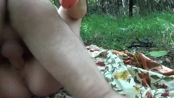 Italian Lady Surprised by Giant Cock in Park - Big Tits Amateur Outdoor Blowjob