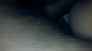 marokkaanse krullebol was verbaasd dat ze zo hard slaapt na bekijken van video