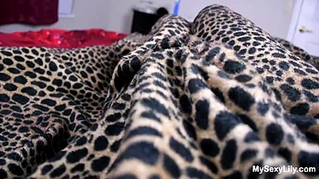 Indian Milf Pussy Fingering Sex With Dirty Talking - Hindi Audio