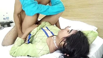 Hot Indian Sali Fucked Hard in Goa - Amanraza9 & Baby Kajal Homemade Sex