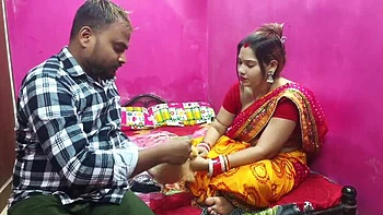 Sona Bhabhi Hardcore Fuck with Cum in Mouth - Desi Wife Bra Gift Sex Video