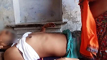 Indian Stepmom Hot Sex with Step Son in Hindi Audio