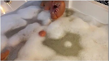 Sexy Stepmom Got Overexcited In The Jacuzzi And Took Her Stepson In Her Mouth