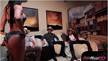 Sofie Marie Gets 3 Big Cocks As Tip For Delivering Goods