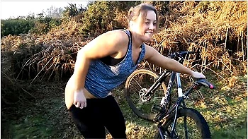 Stop That Bike! Naked Public Blow Job Cum Playing Facial