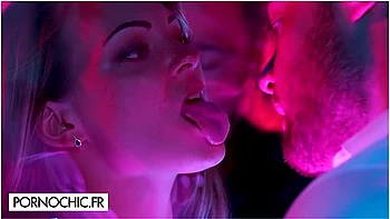 Tiffany Leiddi Sexhibe