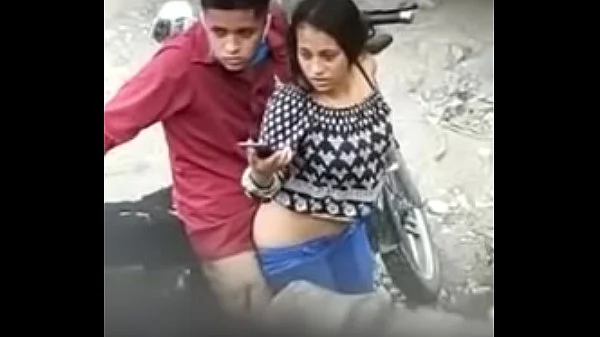 A Escondidas En Una Moto