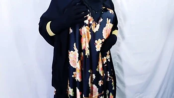 Indian Beautiful Village Housewife Having Sex In The Room - Clear Hindi Audio