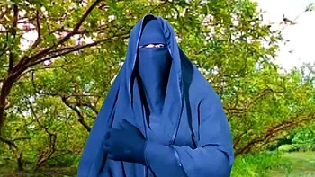 Bangladeshi Housewife Nadiya Fucks Neighbor At Night - Big Tits Blowjob Homemade Bengali Sex