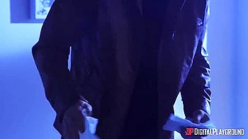 Michael Vegas - Steamy Shower Encounter With Blonde