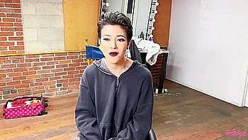 Brooklyn Grays Toy-fueled Solo In Slim Seductive Bliss