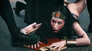 Olive Glass - Batman Betrays To Wonder Woman In One Dumb Woman Were Friends (1080)