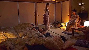 Wife Who Fell Into Creampie With Director (hirose)