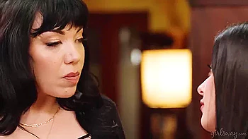 Gal Ritchie, Little Puck - Personal Assistants Personal Dilemma