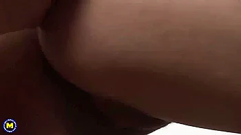 Kinky Mistress In Teaches A Mature Lady The Ropes