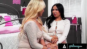 Ophelia Purr, Ophelia And Ryan Keely In Latina Xxx