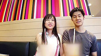 Gカップ美女が両足開いてガニ股状態で騎乗位杭打ち