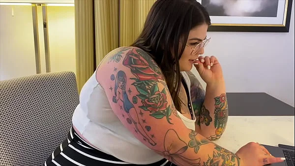 BBW Bitchy Boss fucks USELESS Employee!