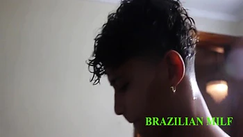 A Minha Madrasta Me Olha No Banho E Pede Pra Foder Sem Camisinha (video Completo No Red/sheer) - Erick Rosa