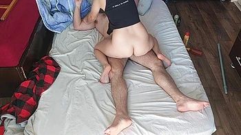 Hot Couple Gets Body Massaged With Oil. An Amateur Woman Jerks Me Off Until I