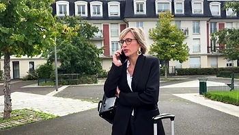 For Lexie, any experience is worth taking! - Jacquie et Michel TV