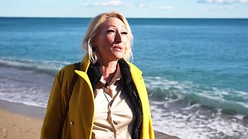 Oney, 23, a very cerebral young woman from Aix... - Jacquie et Michel TV