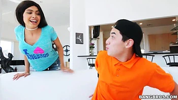 Aaliyah Appreciates El Caballo Loco