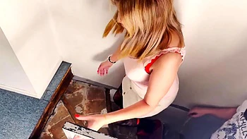 Chloe and Mia go into second gear! - Jacquie et Michel TV