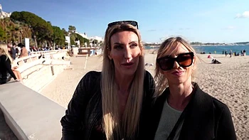 Liz, 27, has a patience problem... - Jacquie et Michel TV