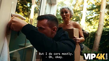 VIP4K. Mature neighbor wants to have fun!