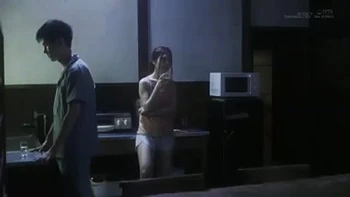 06767,A woman in serious agony