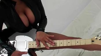 Huge Tits Ebony Groupie Is A Pure Cum Slut