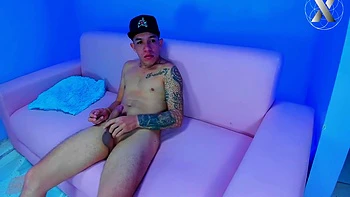 Hot Threesome With 2 Beautiful Sluts With Hot Blowjobs