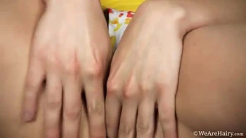 Ariel Heart fingers her hairy box - WeAreHairy