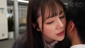 色香で迫る美人OLが甘い淫語とキスとフェラで誘惑の寝取りエッチ