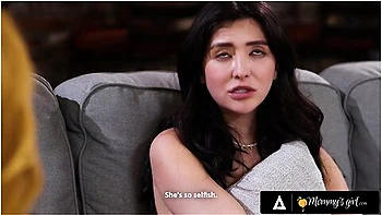 Stepmommys Girl - Milf Lauren Phillipss Big Tits Unite Stepdaughter Chloe Surreal & Bully Jane Wilde