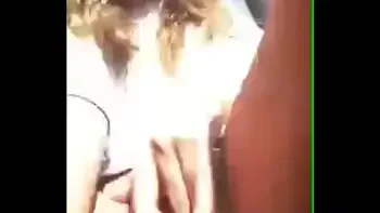 Se masturba en público mientras viaja