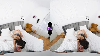 Skinny teen riding cock in reverse cowgirl in vr