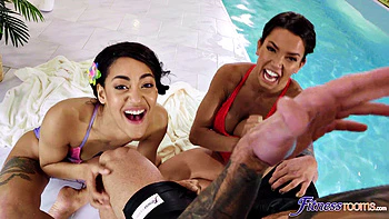 Hot threesome with Italian teen