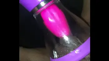 Watch my pussy get sucked and lucked. Gets huge!!