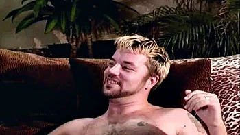 Tabitha Stern - Sex on Couch: Blowjob, Cowgirl  Missonary Porn