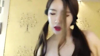 Hot camgirl with natural tits shows her body: Big Tits, Amateur  Babe Porn