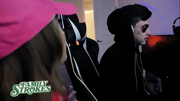 Gobbling Gamer Cock - Kenzie Madison, Juan El Caballo Loco