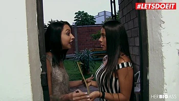 Latina Sexy Slut Woman Fucks This Handsome Policeman