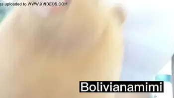 Sem calcinha no aeroporto de Cancun    Video completo no bolivianamimi.tv