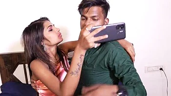 Indian 18 Year Old Girl Fucks Her Boss - Desi Teen Hardcore Sex