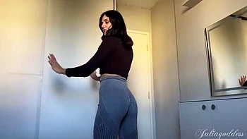 Shamelesscouple Anal Riding: Hardcore Train Sex with Huge Booty MILF in 4K