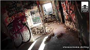 Tiny Megan Venturi Gets Her Bald Pussy Pounded Hard Dating