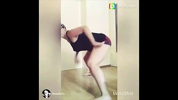 Booty ft. Sarah Jessie: Big Tits, Big Ass  Handjob Porn